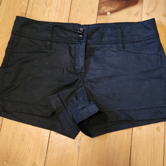 Smart Set • Shorts | 9 - Picture 1 of 11